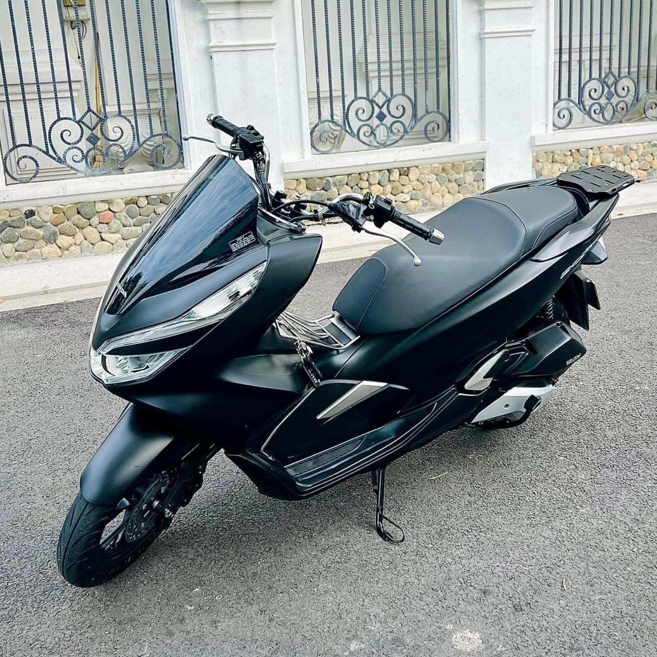 Hue Honda PCX 160I ABS Rental