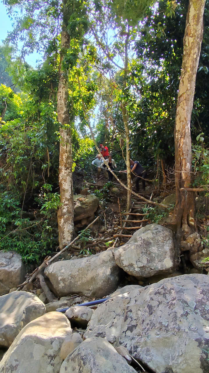 Guided Vietnam motorbike tour photo 5